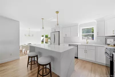 9 W 8th Street, Ronkonkoma, NY 11779 - Photo 7