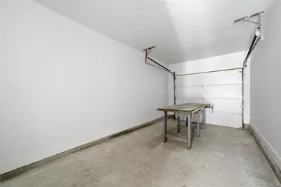 9 W 8th Street, Ronkonkoma, NY 11779 - Photo 27