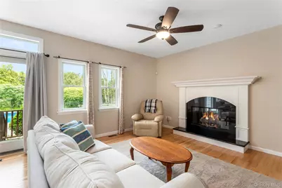 56 Lagoon Court W, South Jamesport, NY 11901 - Photo 3