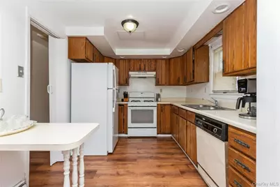 148 Lincoln Avenue, New Rochelle, NY 10801 - Photo 11