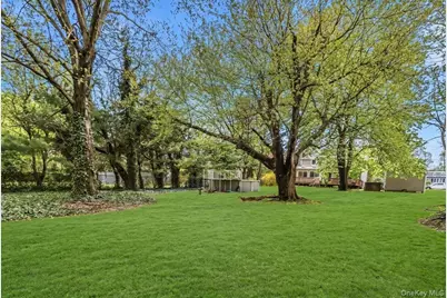27 Landscape Drive, Wheatley Heights, NY 11798 - Photo 29