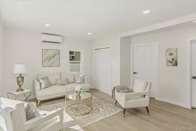 27 Landscape Drive, Wheatley Heights, NY 11798 - Photo 7