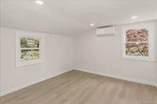 27 Landscape Dr, Wheatley Heights, NY 11798 - Photo 21