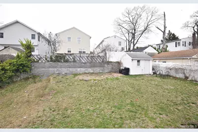 468 Keller Avenue, Elmont, NY 11003 - Photo 17