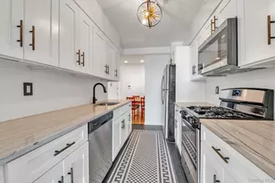 25 W Broadway, Long Beach, NY 11561 - Photo 9