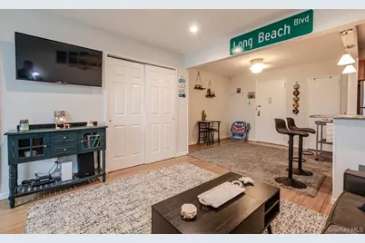 210 E Broadway #4D, Long Beach, NY 11561 - Photo 5