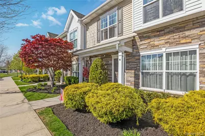 5 Hunter Drive, Central Islip, NY 11722 - Photo 3