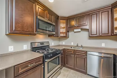5 Hunter Drive, Central Islip, NY 11722 - Photo 13