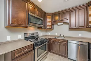 5 Hunter Dr, Central Islip, NY 11722 - Photo 13