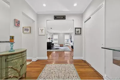 26 Hamilton Place #A2, Garden City, NY 11530 - Photo 3
