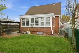969 Gabriel Ave, Franklin Square, NY 11010 - Photo 39