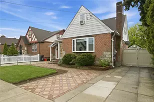 969 Gabriel Ave, Franklin Square, NY 11010 - Photo 5