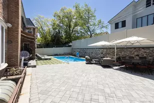 219-26 Peck Ave, Hollis, NY 11427 - Photo 29