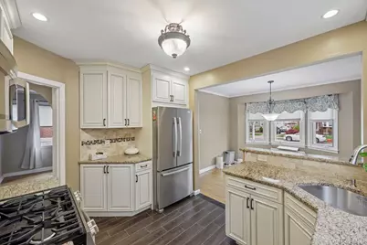 174 Semton Boulevard, Franklin Square, NY 11010 - Photo 11