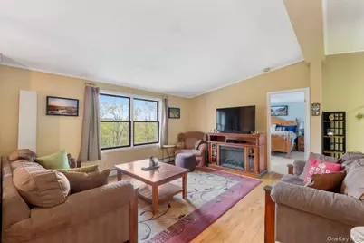 978 W Dover Road, Pawling, NY 12564 - Photo 3