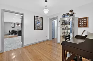 69 S Airmont Rd, Airmont, NY 10901 - Photo 9