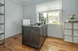 81 Huntington Rd, Garden City, NY 11530 - Photo 7