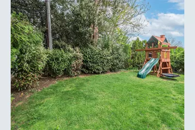 81 Huntington Road, Garden City, NY 11530 - Photo 27