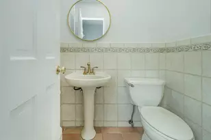81 Huntington Rd, Garden City, NY 11530 - Photo 13