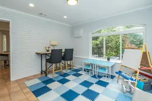 81 Huntington Rd, Garden City, NY 11530 - Photo 9