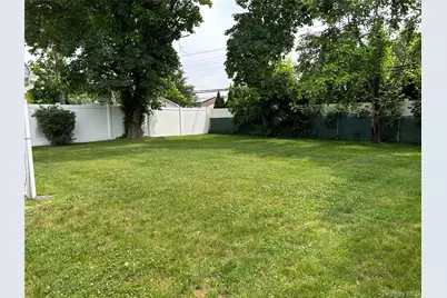 33 Ava Drive, Syosset, NY 11791 - Photo 19
