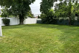 33 Ava Dr, Syosset, NY 11791 - Photo 19