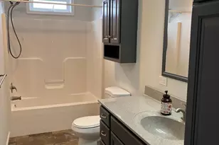 1661 Old Country Rd, Riverhead, NY 11901 - Photo 15