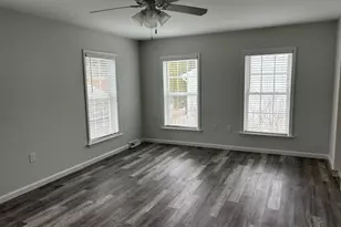 1661 Old Country Rd, Riverhead, NY 11901 - Photo 13