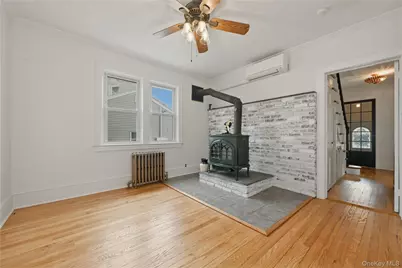 88 Coles Street, Glen Cove, NY 11542 - Photo 11