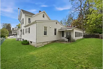 88 Coles Street, Glen Cove, NY 11542 - Photo 31