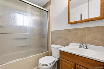 27 Jane Drive, North Babylon, NY 11703 - Photo 17