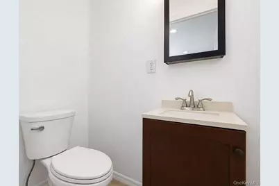 27 Jane Drive, North Babylon, NY 11703 - Photo 11