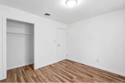 27 Jane Drive, North Babylon, NY 11703 - Photo 13