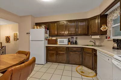 2606 Beach Drive, Merrick, NY 11566 - Photo 3