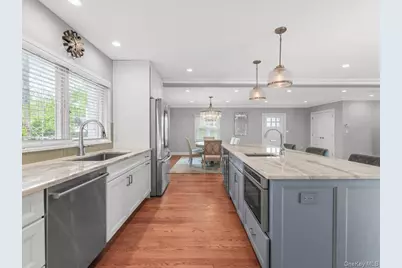 9 Old Colony Lane, Great Neck, NY 11023 - Photo 11