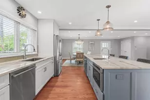 9 Old Colony Ln, Great Neck, NY 11023 - Photo 11