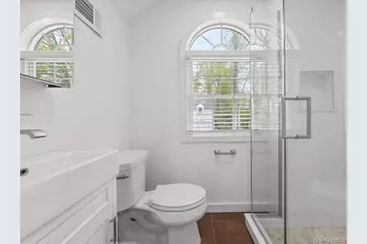 9 Old Colony Lane, Great Neck, NY 11023 - Photo 29
