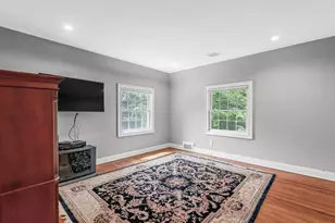 9 Old Colony Ln, Great Neck, NY 11023 - Photo 23