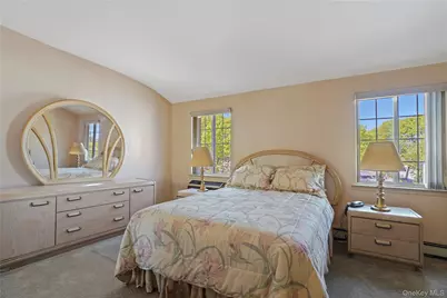 29 Croft Court, New York, NY 10306 - Photo 13
