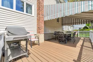 100 E Melrose St, Valley Stream, NY 11580 - Photo 11