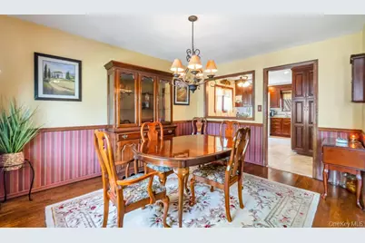 100 E Melrose Street, Valley Stream, NY 11580 - Photo 17