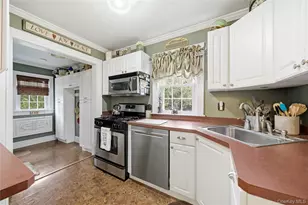 544 Lombardy Blvd, Brightwaters, NY 11718 - Photo 19