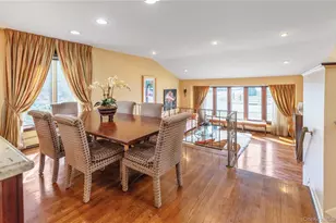 29 Serpentine Ln, Old Bethpage, NY 11804 - Photo 7