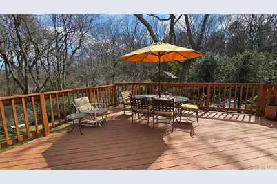 29 Serpentine Lane, Old Bethpage, NY 11804 - Photo 17