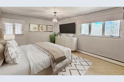 29 Serpentine Lane, Old Bethpage, NY 11804 - Photo 11