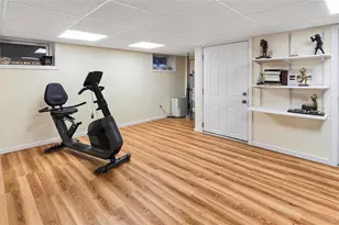 29 Serpentine Ln, Old Bethpage, NY 11804 - Photo 15