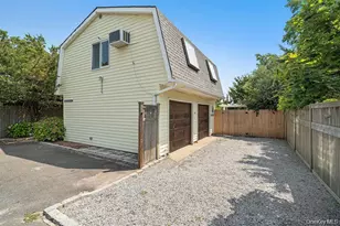 35 Gardners Ln, Hampton Bays, NY 11946 - Photo 23