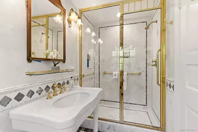 42 Clocktower Lane, Old Westbury, NY 11568 - Photo 39
