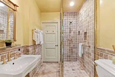 42 Clocktower Lane, Old Westbury, NY 11568 - Photo 41