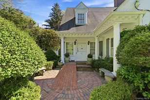 42 Clock Tower Ln, Old Westbury, NY 11568 - Photo 15